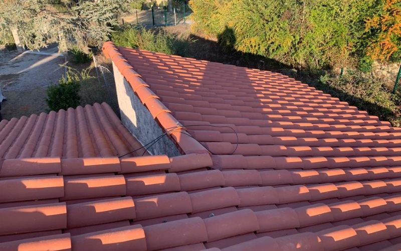 Toiture en tuiles à entretenir